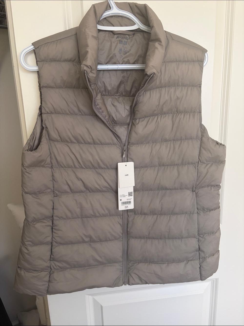 Uniqlo Quilted Puffer Vest in Light Taupe